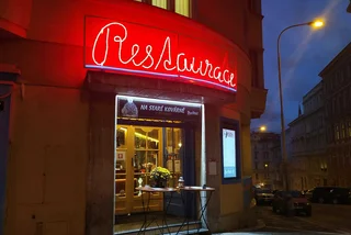 A restaurant in Žižkov. (photo: Raymond Johnston – Expats.cz)
