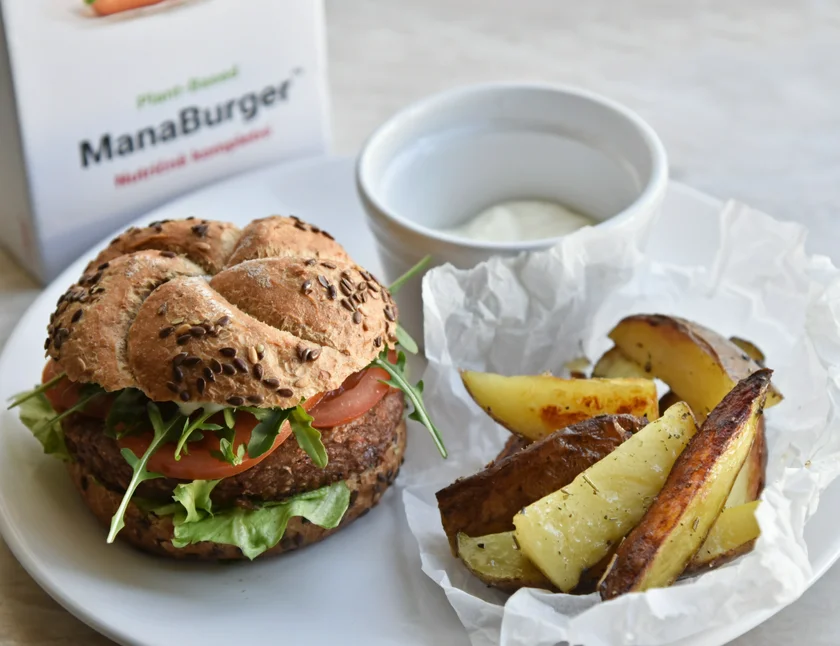 The ManaBurger proved to be the most popular plant product. Photo: Rostlinně