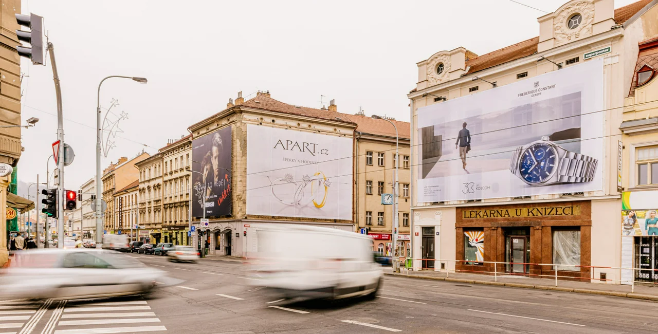 Tarpaulin advertising in Prague. Photo: Facebook / Institut plánování a rozvoje Prahy - IPR, Jan Maly