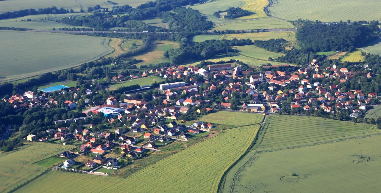 View of Prague suburbs from airplane / yykkaa