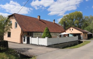 Family house for sale, 146m<sup>2</sup>, 484m<sup>2</sup> of land