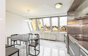 Apartment for rent, 4+1 - 3 bedrooms, 160m<sup>2</sup>